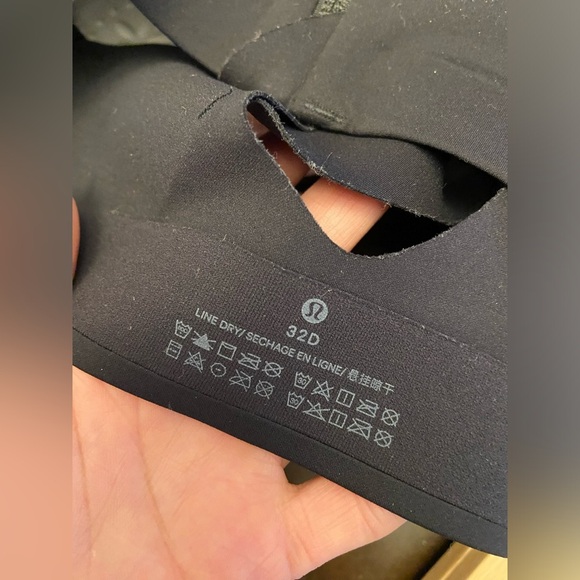 lululemon athletica Black Cross-Back Sports Bra - Picture 7 of 8